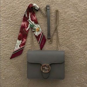 New authentic Gucci leather shoulder bag  w/ scarf